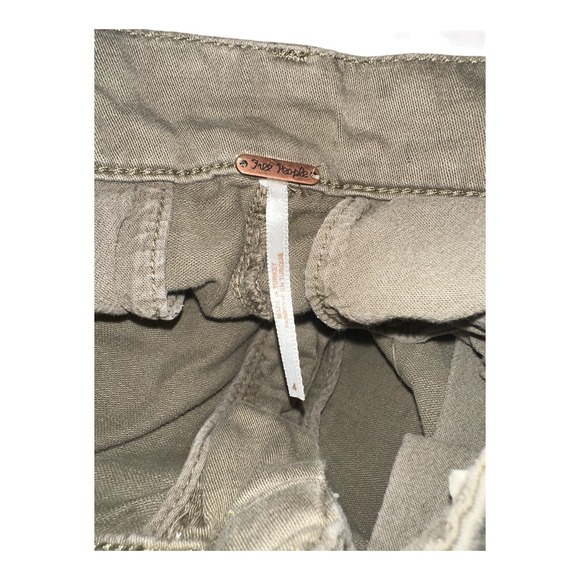 Free People Billie Green Chino Shorts, Size 4 - Picture 6 of 10